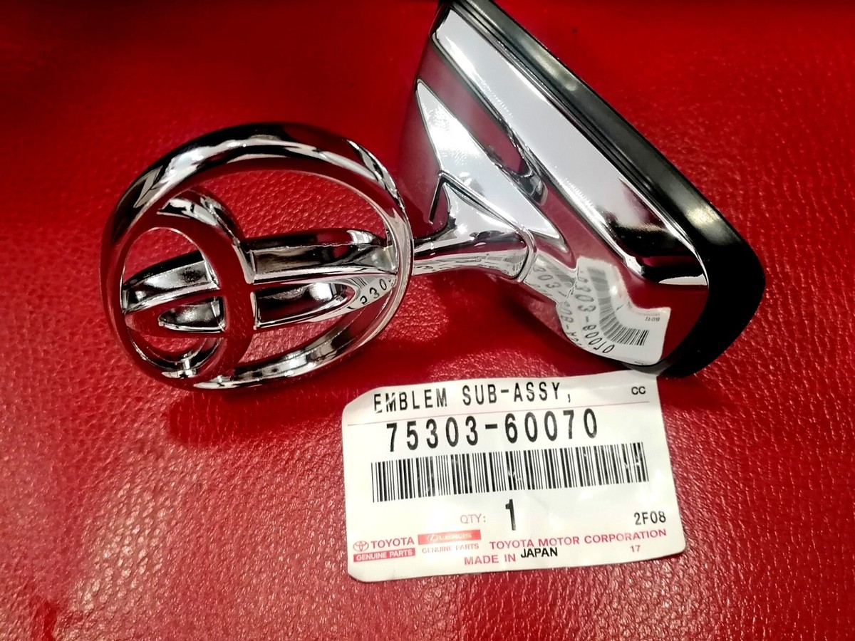 オーダーたまわります。 7530360070 NEW GENUINE Hood Ornament for TOYOTA LAND CRUISER 100