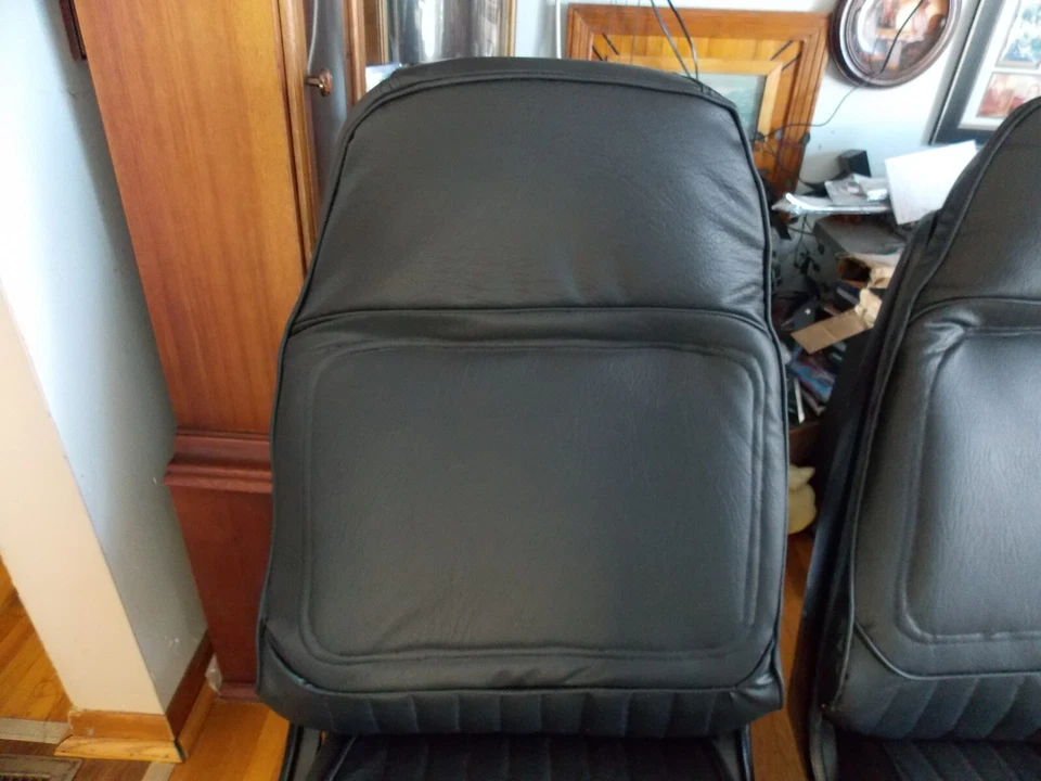 Oldsmobile Cutlass 1973-77 asiento con canastilla con orugas, reacondicionado, con moldura nueva, derecha Foto 3 de 4