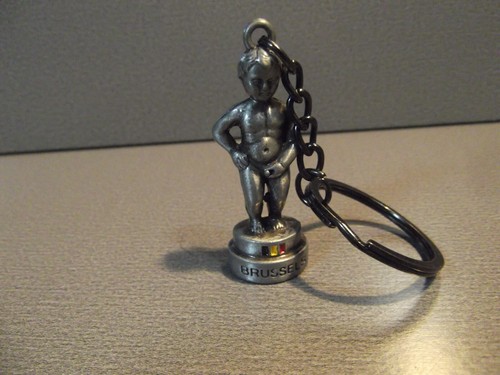 Sammlerstück Schlüsselanhänger Metall 1,75 Zoll BRÜSSEL STATUE - Bild 1 von 6