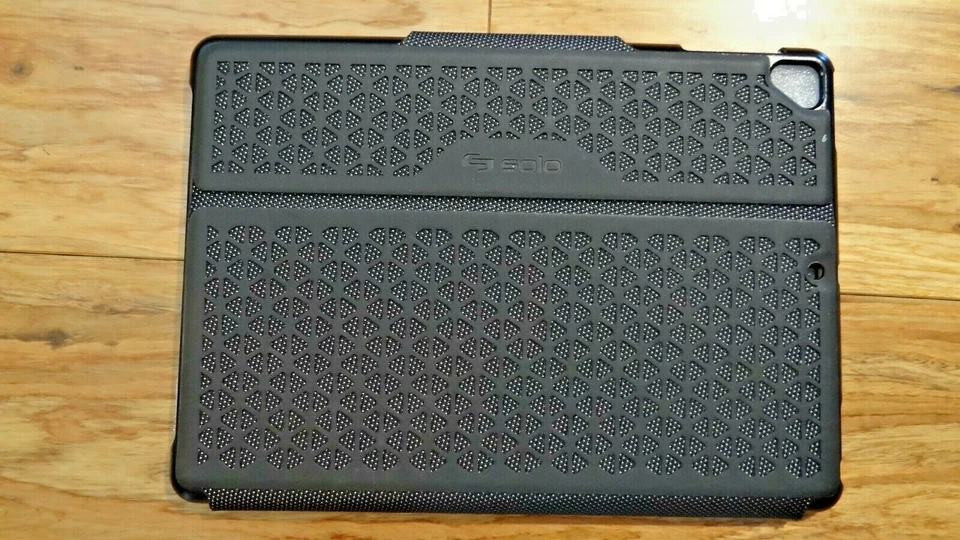 Solo Brand Case For Ipad - Image 3 of 4