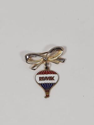 Remax Lettered Lapel Hat Pin Balloon Hanging From A Ribbon Gold Tone