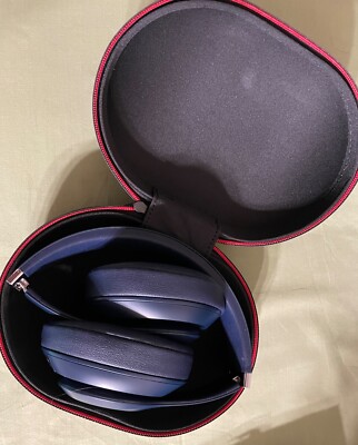 NEW BEATS STUDIO 3 WIRELESS THE EAR HEADPHONES - BLUE NEW IN BOX