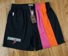 Mitchell & Ness Men's Miami Heat Hardwood Classics Swingman 2005-06 Shorts 2XL