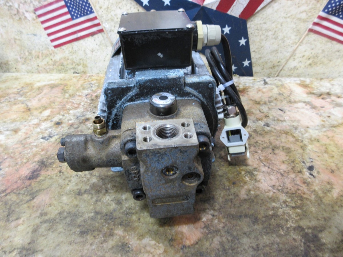 NACHI MAZAK TWF4817BF UVN-1A-1A3-15-4-Q01-6063C HYDRAULIC OIL