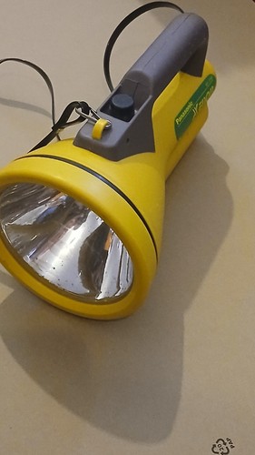 Antorcha Panasonic XEnon BF-775F sin probar sin batería - Imagen 6 de 9