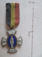 médaille religieuse Belge émaillée pélerinage national de bruxelles vierge