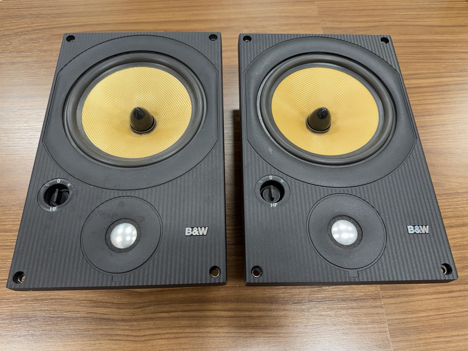 Bowers & Wilkins B&W Signature 7NT 2-Way In-Wall Speakers (pair)