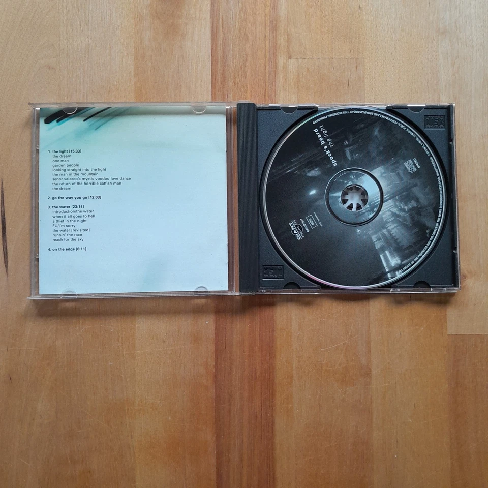 SPOCK'S BEARD - THE LIGHT  ( 1996 )              GENESIS / GENTLE GIANT - Bild 2 von 3