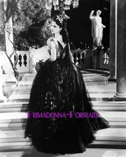 VIVIEN LEIGH 8x10 Lab PHOTO  "THAT HAMILTON WOMAN" Elegant Full Gown Portrait