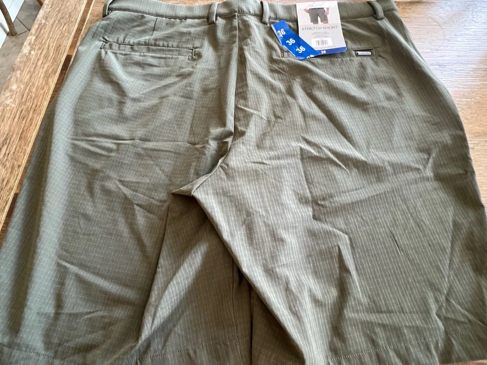 Pantalones cortos de golf Greg Norman Foto 3 de 4