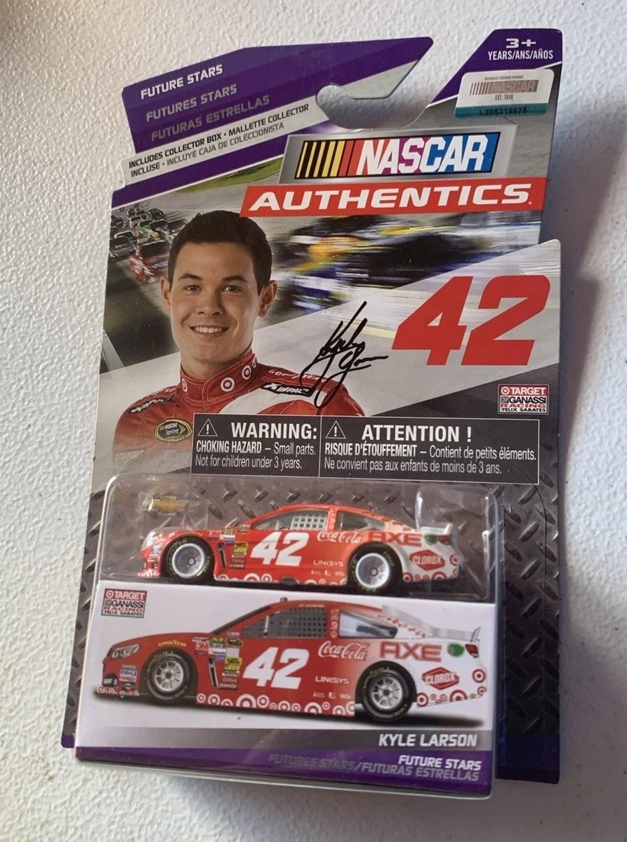 42 KYLE LARSON TARGET CHEVY FUTURE STARS NASCAR AUTHENTICS 2014 1