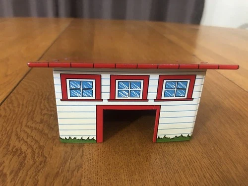 VINTAGE TIN LITHO CHICKEN COOP OHIO ART CO TOY GREAT GRAPHICS
