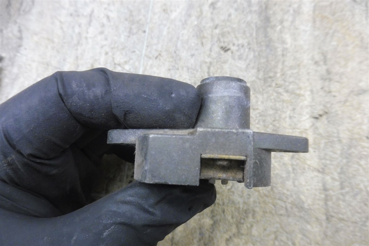 1999 Kawasaki ZX600 Ninja K153-1) ignition switch lock set no key