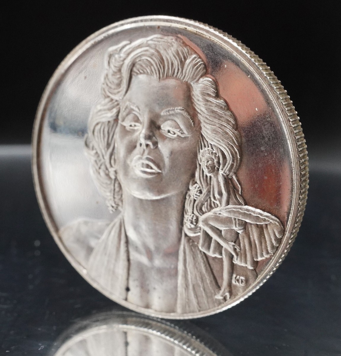 Marilyn Monroe 1926 - 1962 Limited Edition 1oz 999 FINE Silver