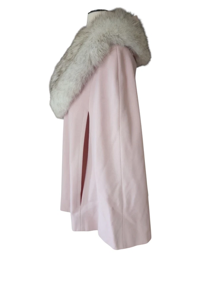 Capa feminina Lilli Ann tricô gola de pele de raposa tamanho único vintage década de 1960 dinheiro antigo rosa - Imagem 2 de 4