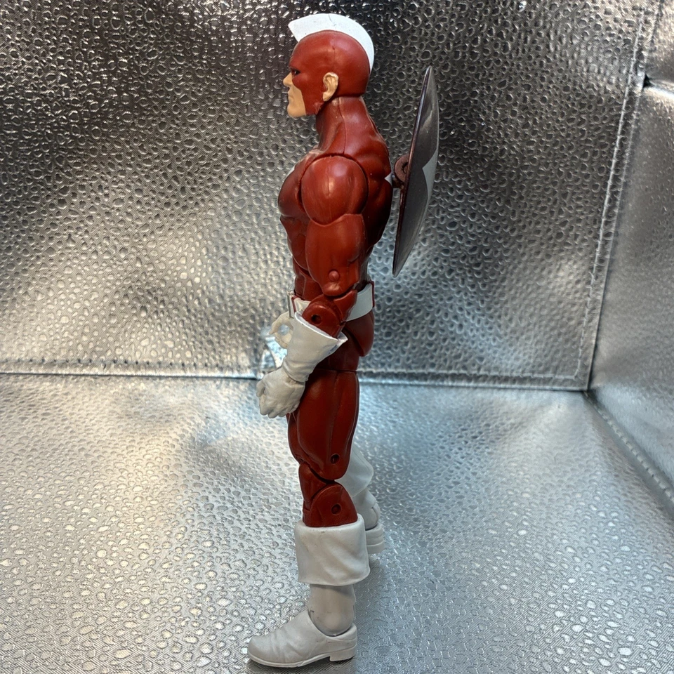 Figura de acción completa Marvel Legends Hasbro Giant Man serie BAF Red Guardian Foto 2 de 4