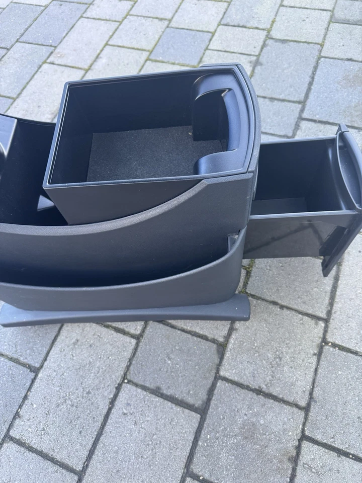 Vw Caravelle Folding Table - Image 4 of 4