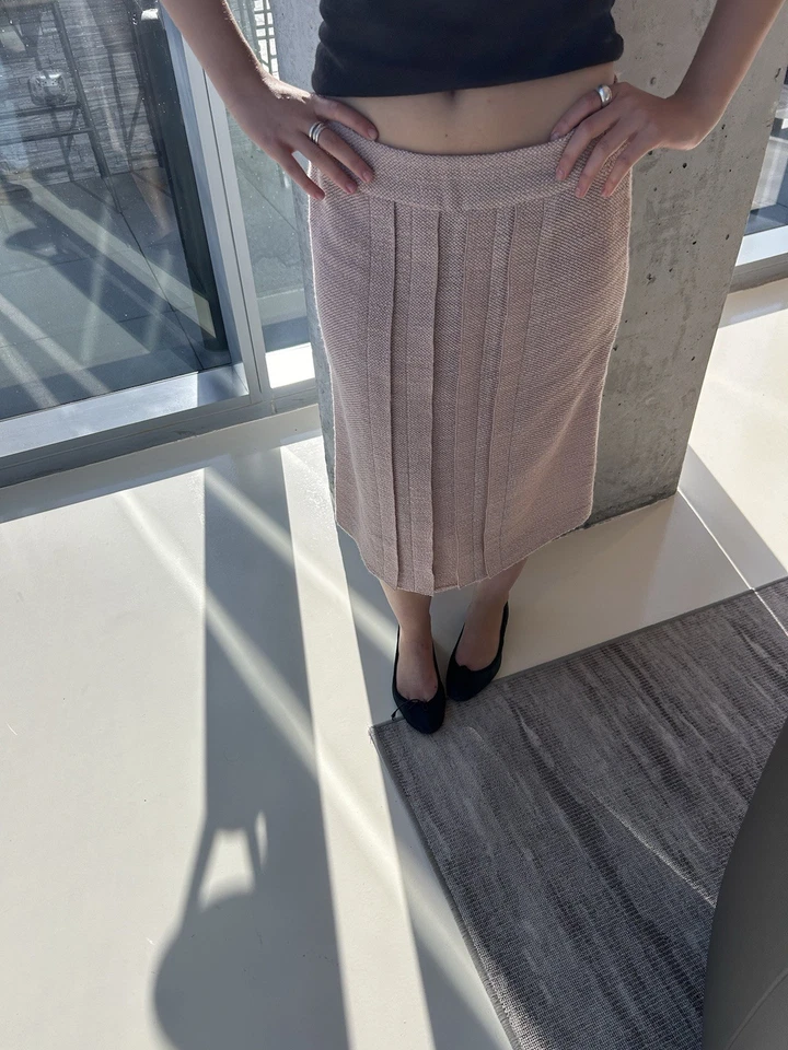 Винтажная розовая юбка-твид CHANEL — сделано во Франции — размер 42 (стиль P12433V01716) - Изображение 2 из 4