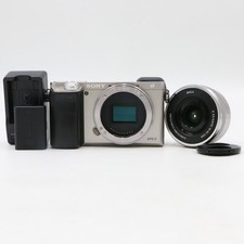 Sony Alpha a6000 ILCE-6000 con otturatore argento 16-50 mm 36609 [quasi come nuovo]