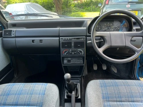 Fiat Uno - Picture 7 of 11