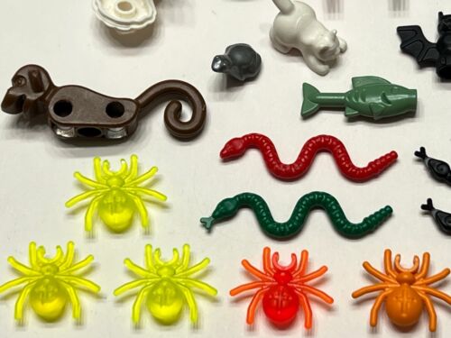 LEGO Lot of 32 Snakes Spiders Rats Bats Parrots Owls Animals - Picture 4 of 5