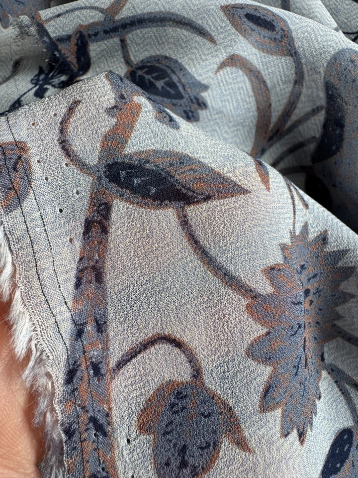 TB Chiffon 100% Viscose Rayon Fabric By The Yard  Light Summer Floral - Image 4 of 4