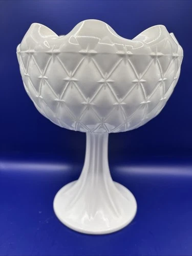 VINTAGE INDIANA MILK GLASS DUETTE DIAMOND STAR QUILTED COMPOTE PEDESTAL BOWL  9”