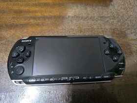 Sony PSP-3001 Console Piano Black with Original Box Charger 2 umd & 2 Games