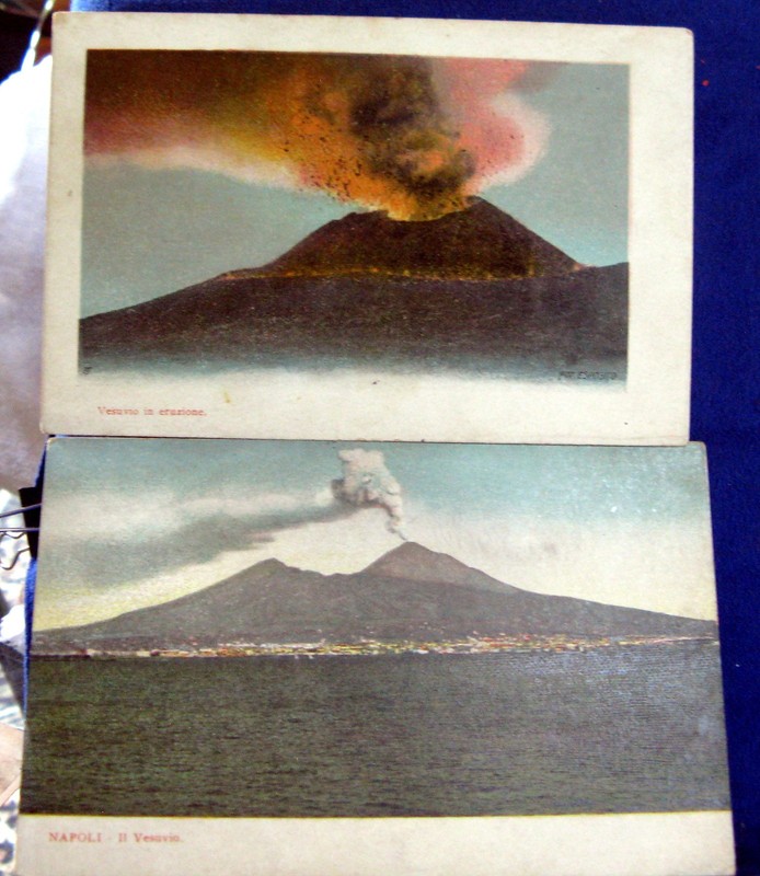 2 vintage Postcards (Mount  Vesuvius Volcano Naples)  Vesuvio erupting Napoli