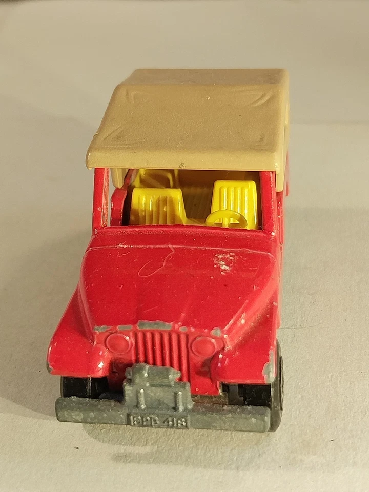 Matchbox Superfast nº. 53 Jeep CJ6 vermelho com teto bronzeado. Bom estado. De 1977. - Imagem 2 de 4