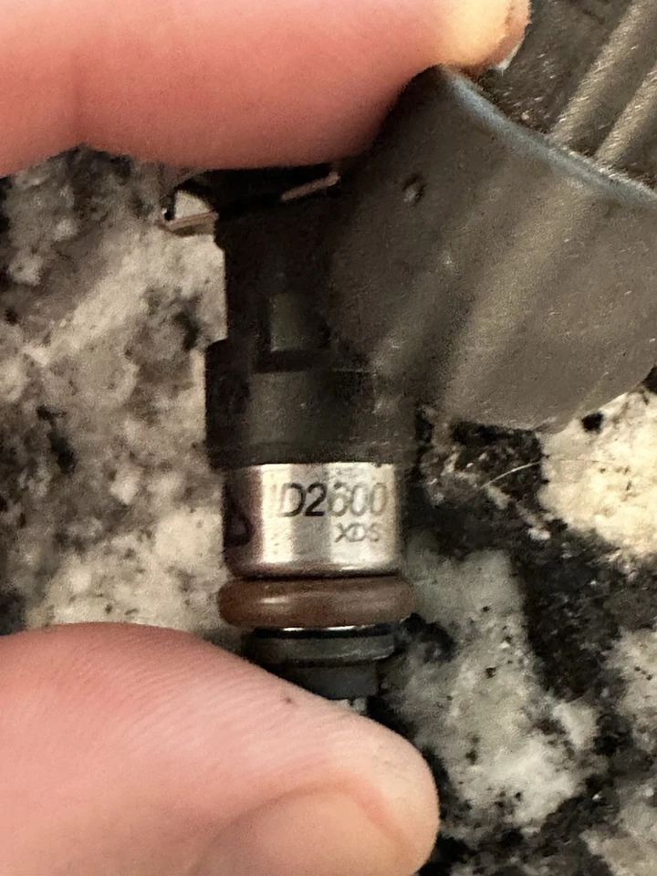 Injector Dynamics 2600-XDS Inyectores de Combustible 2600cc, Juego/4 para 02-14 WRX y 07+ STi Foto 2 de 3