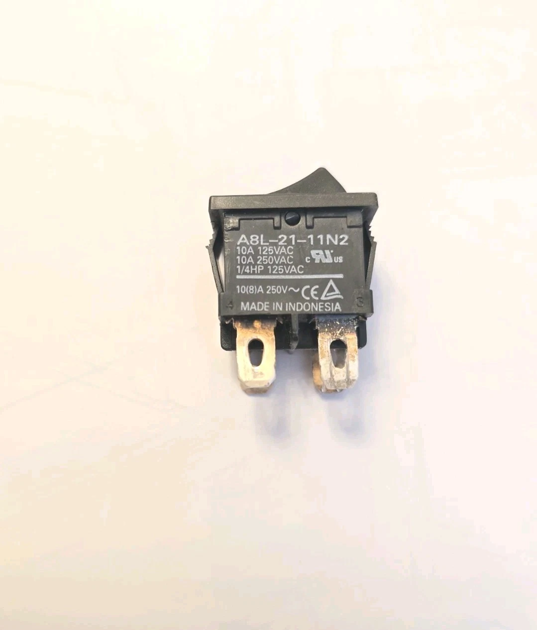 OEM Jenn-Air Pro-Range Rocker Switch On/Off A8L-21-11NP Pre-Owned!