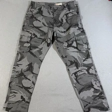Wrangler Men's Regular Taper Camouflage Cargo Pants Size 36x30 Gray
