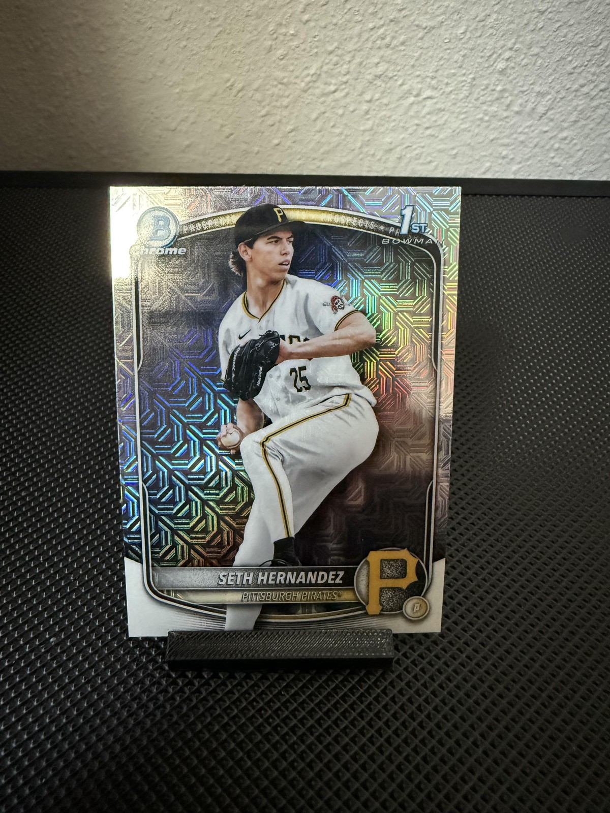 2025 Bowman Draft #BDC-25 Seth Hernandez 1st Bowman Chrome Mojo Refractor