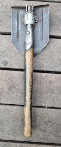 WW2 military folding shovel German?
