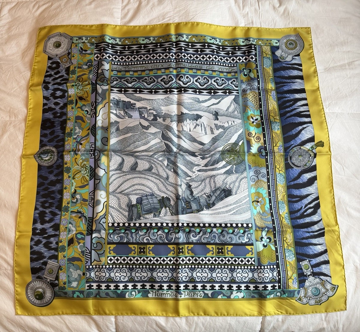 HERMÈS silk square 90x90 - "La femme aux solelles de vent" with original box!