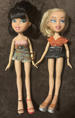Lot Of 2 Bratz Girlz Dolls 2001 MGA Entertainment Dolls