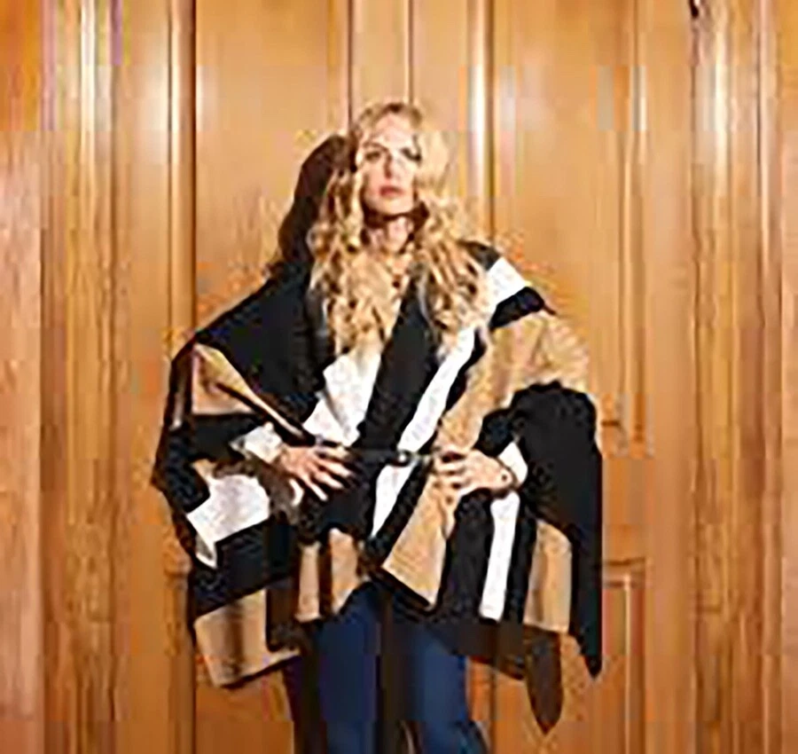 Rachel Zoe Curatuer Parrish LA Stevie Poncho Monochrome Knit - One Size NWT