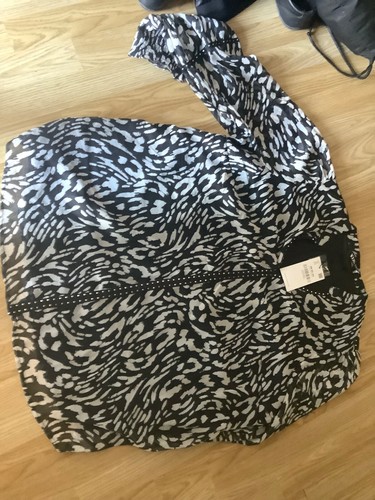 Yours ladies long sleeved polyester blouse Bnwt 22-24 stunning ! - Picture 3 of 9