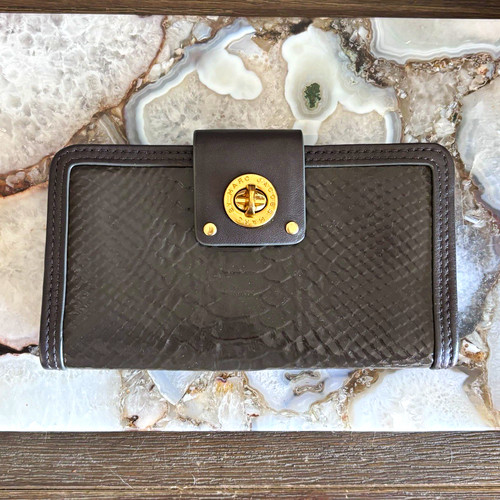 New Marc by Marc Jacobs Grey Patent & Leather turnlock wallet
