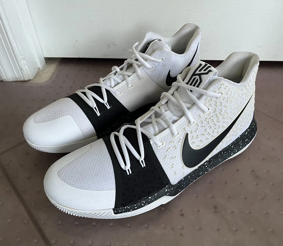 Nike Kyrie 3 Cookies And Cream - M18 Nike Kyrie 3 Cookies and Cream for Sale | Authenticity  main image 2