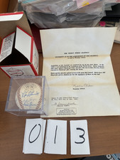 1960 Roberto Clemente PITTSBURGH WORLD SERIES TEAM autographed BASEBALL Lot 13