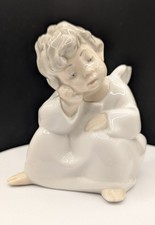 Vintage Lladro Angel/Cherub Seated/Contemplating Figurine 