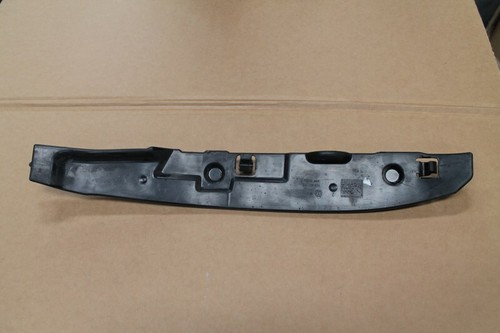VW Jetta 5C Kotflügelendhalter Halter Kotflügel Rechts 5C6821112 A