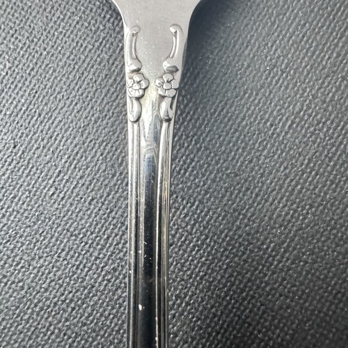 Oneida Mansion Hall Dinner Fork Stainless Flatware Silverware HH Distinction - Picture 3 of 12