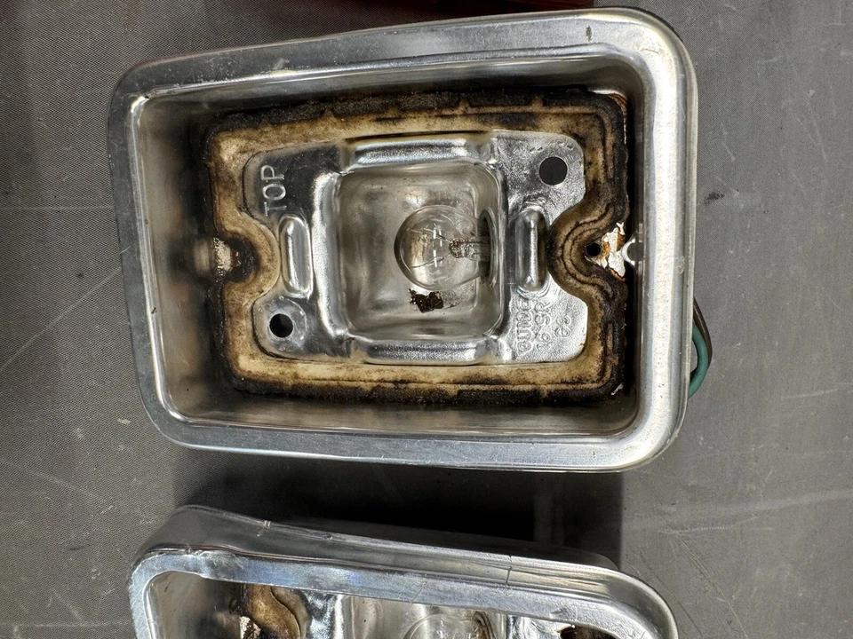 Chevy Impala 1970 luces traseras luces traseras lentes carcasas BelAir Kingswood Foto 3 de 4