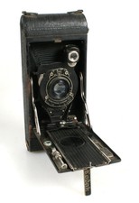 ART DECO MEDIUM FORMAT FOLDING AUTOGRAPHIC KODAK CAMERA