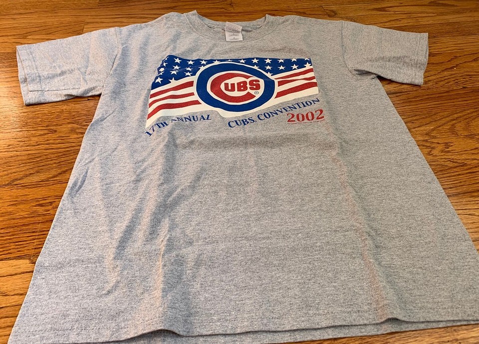 17th Annual Chicago Cubs Convention 2002 Gray Unisex TShirt Men's
