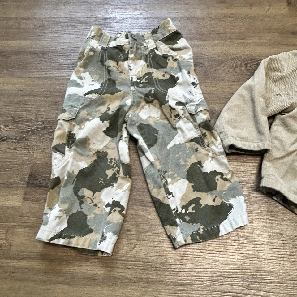 Conjunto de Pantalones Camuflaje Cherokee Y Chaqueta de Pana Reversible Niños Talla 18 Meses Foto 2 de 4