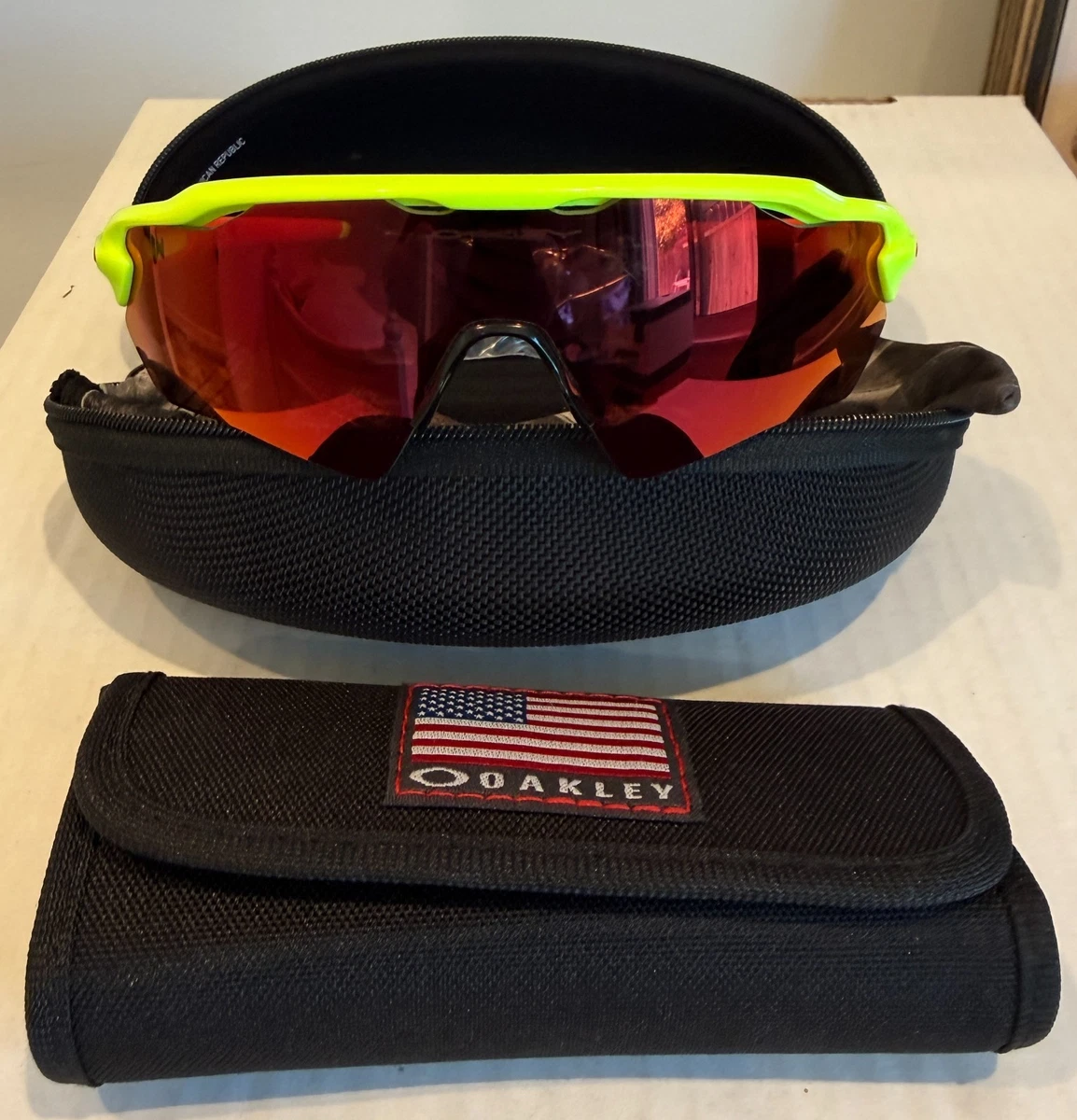 Oakley Youth Fit Radar EV XS Custom Sonnenbrille mit Etui, Reiniger, Xtra Nasenstück